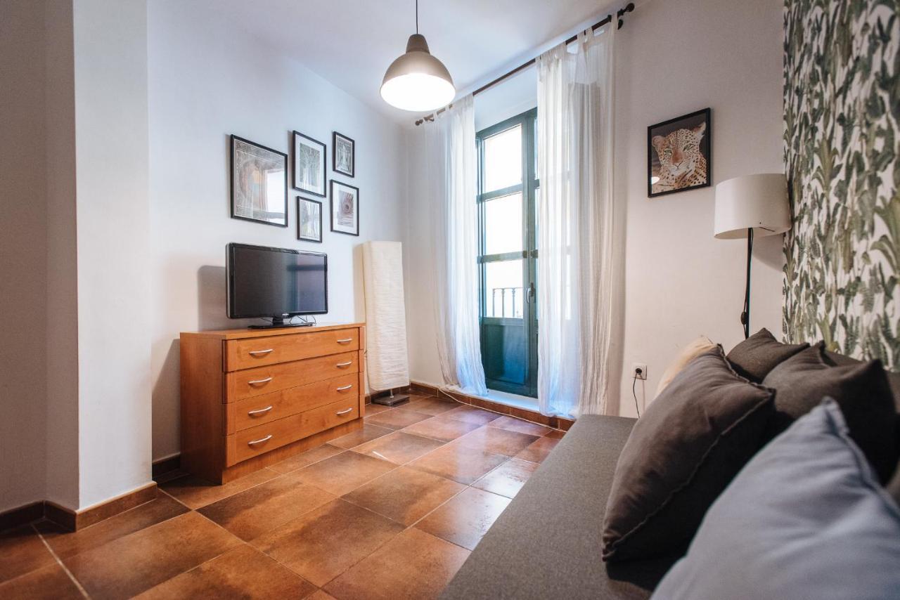 Homeyseville- Bright Apartment At Santa Cruz 6 Pax, Parking Optional Εξωτερικό φωτογραφία