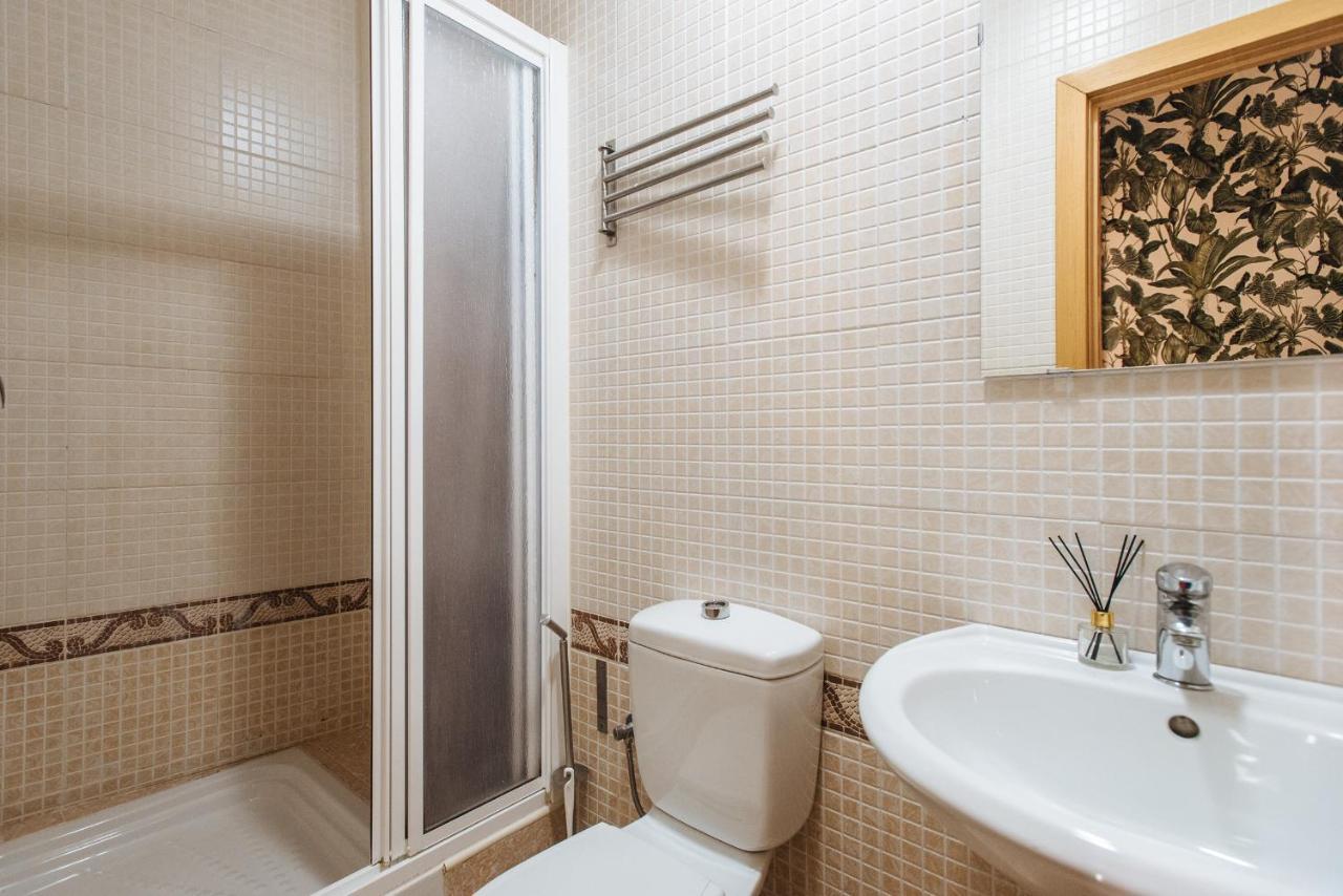Homeyseville- Bright Apartment At Santa Cruz 6 Pax, Parking Optional Εξωτερικό φωτογραφία