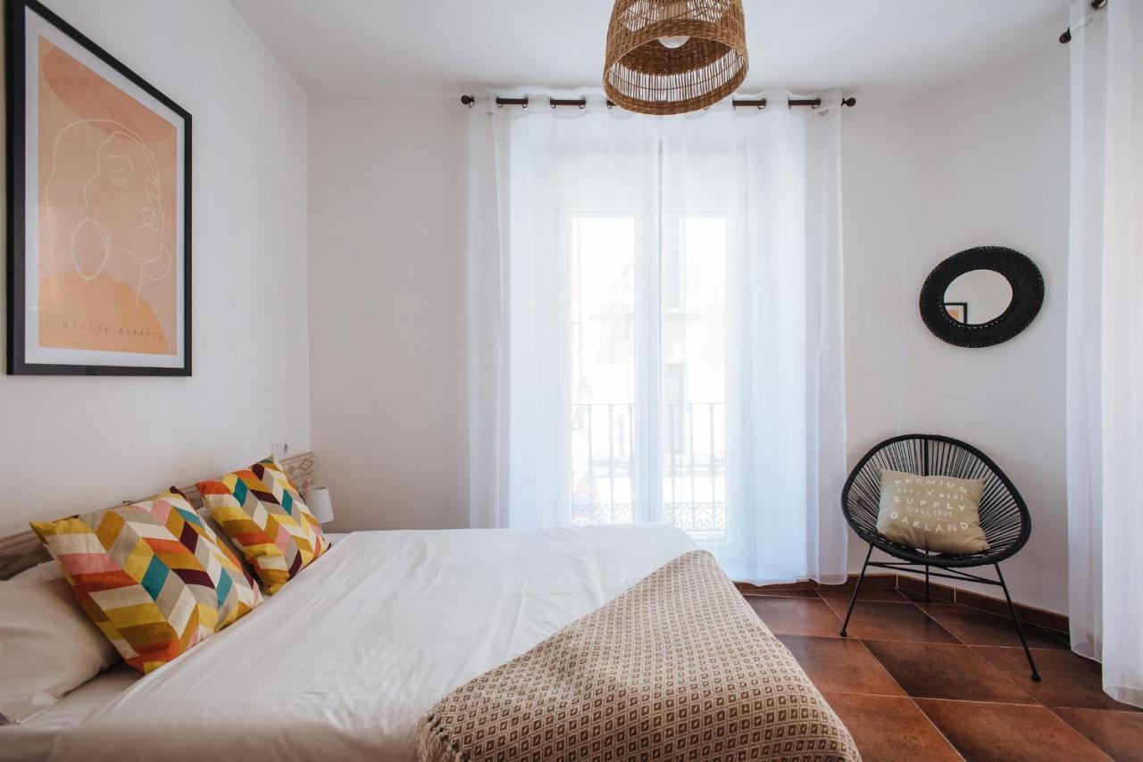 Homeyseville- Bright Apartment At Santa Cruz 6 Pax, Parking Optional Εξωτερικό φωτογραφία