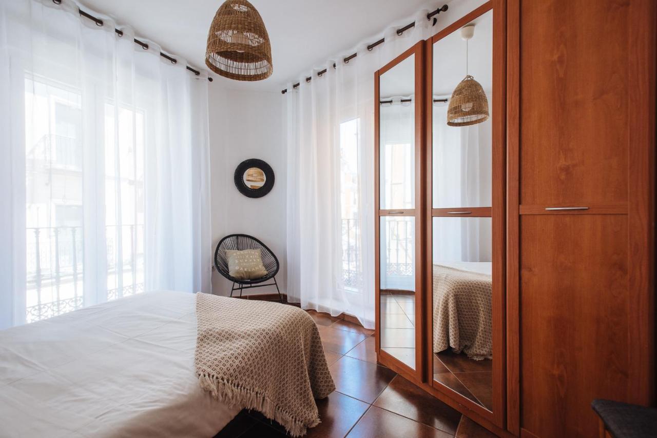Homeyseville- Bright Apartment At Santa Cruz 6 Pax, Parking Optional Εξωτερικό φωτογραφία