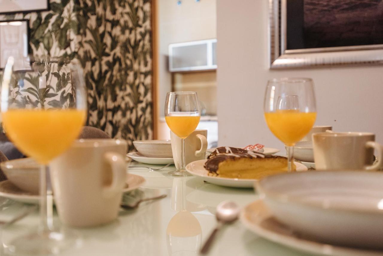 Homeyseville- Bright Apartment At Santa Cruz 6 Pax, Parking Optional Εξωτερικό φωτογραφία