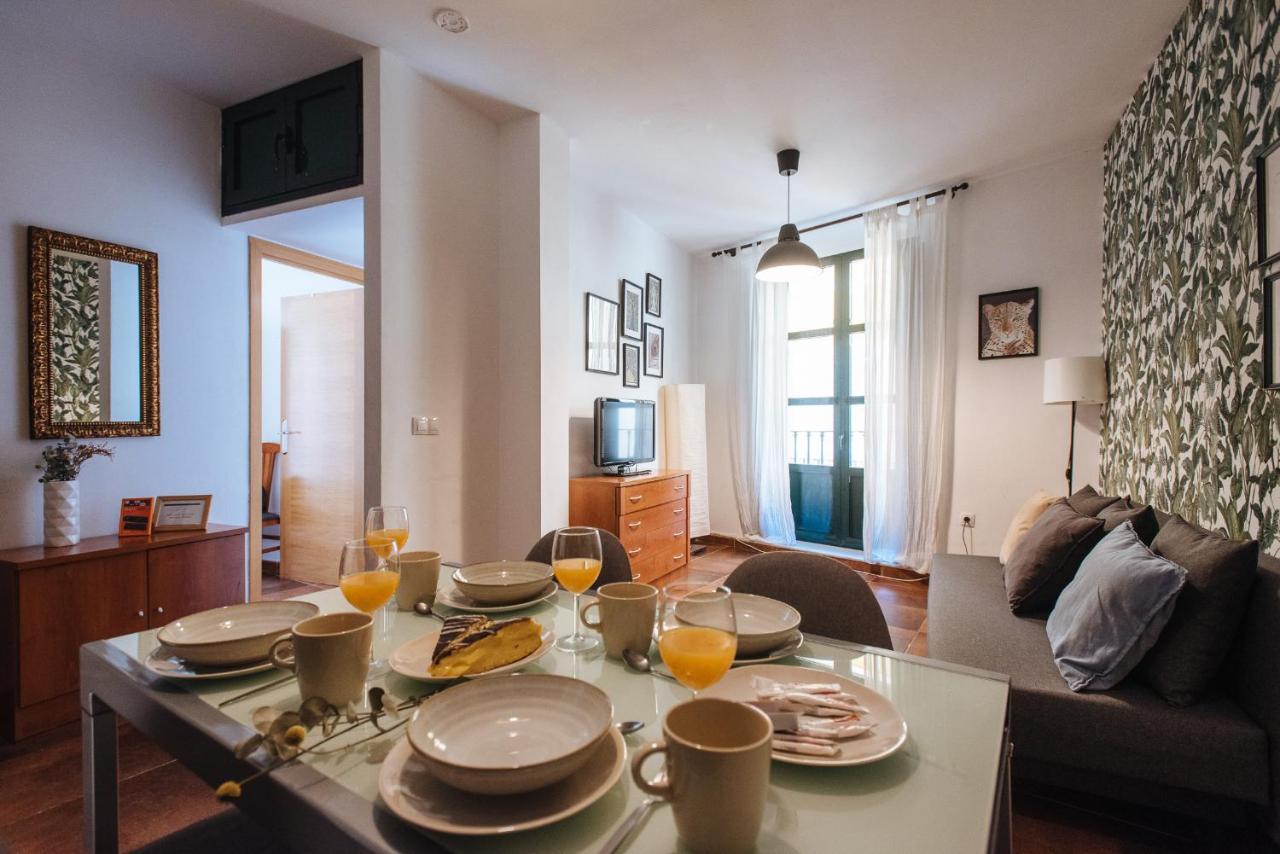 Homeyseville- Bright Apartment At Santa Cruz 6 Pax, Parking Optional Εξωτερικό φωτογραφία