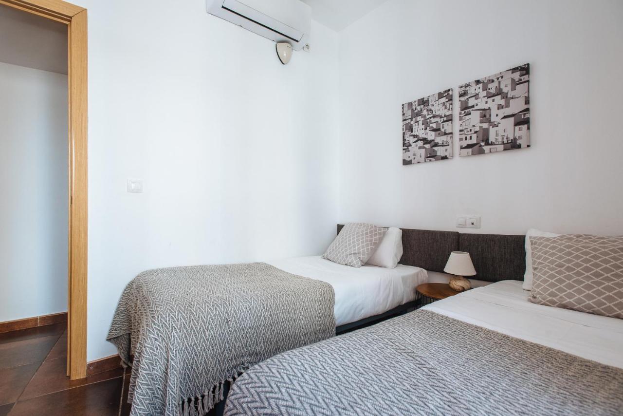 Homeyseville- Bright Apartment At Santa Cruz 6 Pax, Parking Optional Εξωτερικό φωτογραφία