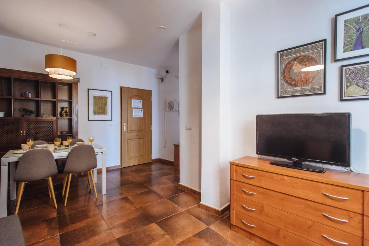 Homeyseville- Bright Apartment At Santa Cruz 6 Pax, Parking Optional Εξωτερικό φωτογραφία